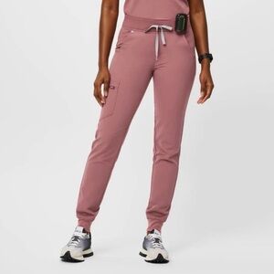 Figs Women's Rose Dust Jogger Scrub Pants